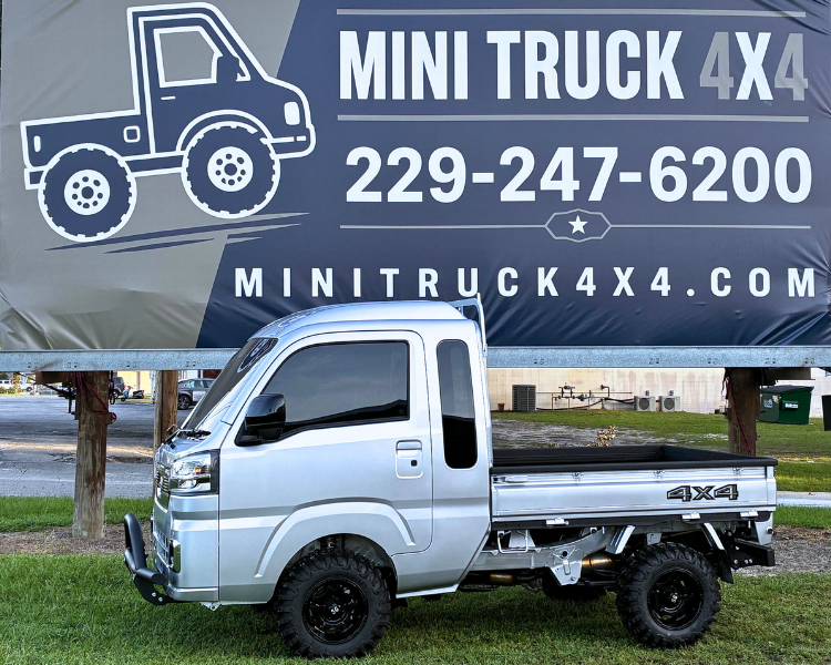 Daihatsu Hijet Jumbo 4x4 Japanese mini truck in silver