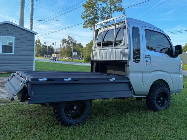 Daihatsu Hijet Jumbo 4x4 Japanese mini truck in silver