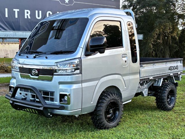 Daihatsu Hijet Jumbo 4x4 Japanese mini truck in silver