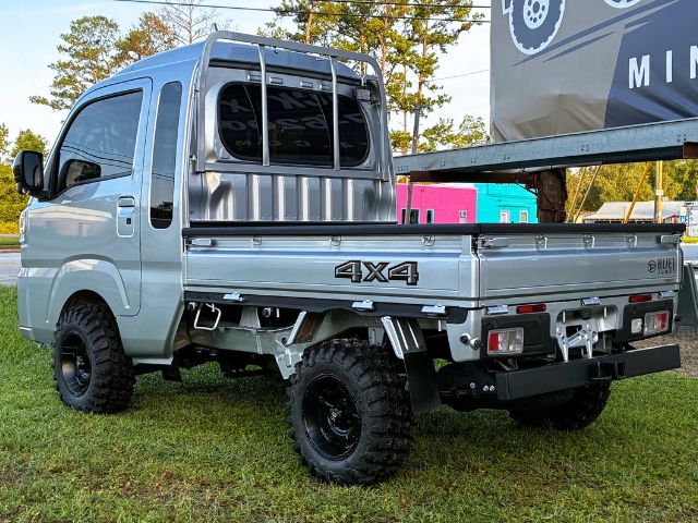 Daihatsu Hijet Jumbo 4x4 Japanese mini truck in silver