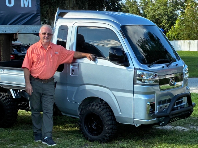 Kerry O'Steen owner of Mini Truck 4x4 with silver Daihatsu Hijet Jumbo Japanese mini truck