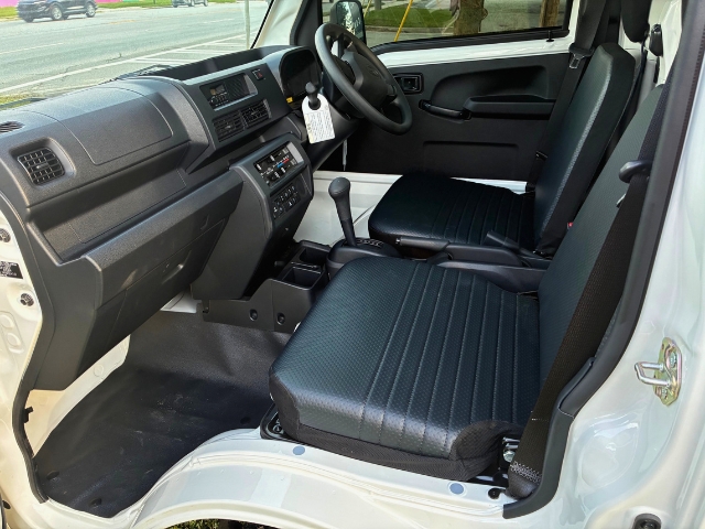 Daihatsu Hijet Regular Cab 4x4 Mini Truck