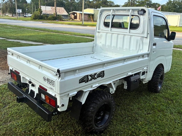 Daihatsu Hijet Regular Cab 4x4 Mini Truck