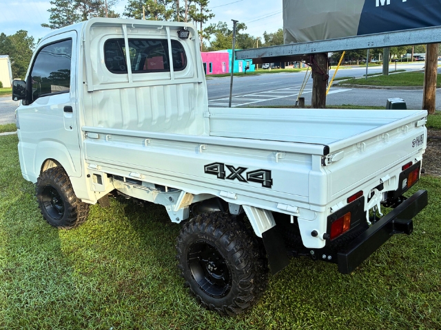 Daihatsu Hijet Regular Cab 4x4 Mini Truck