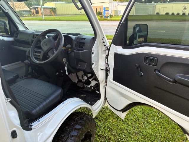 Daihatsu Hijet Regular Cab 4x4 Mini Truck